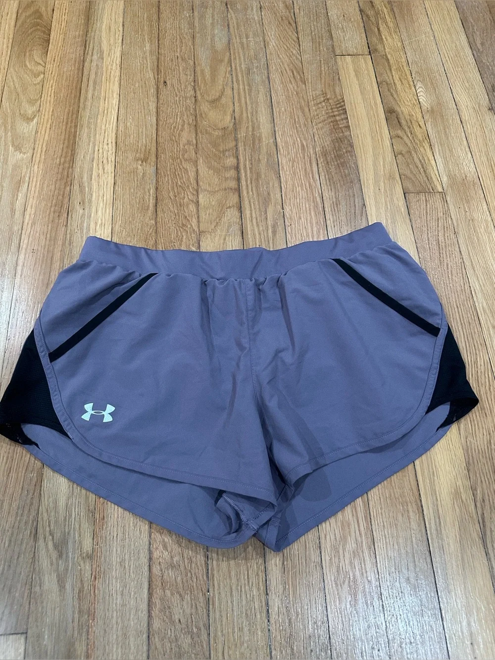 Under Armour HeatGear Women's Athletic Running Shorts, Gray, Size L